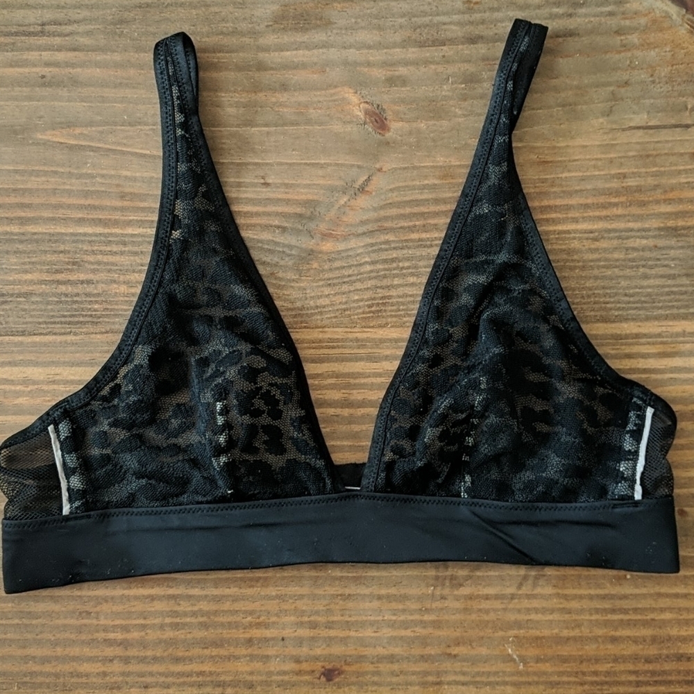 VICTORIA'S SECRET Very Sexy Sheer Lace Bra